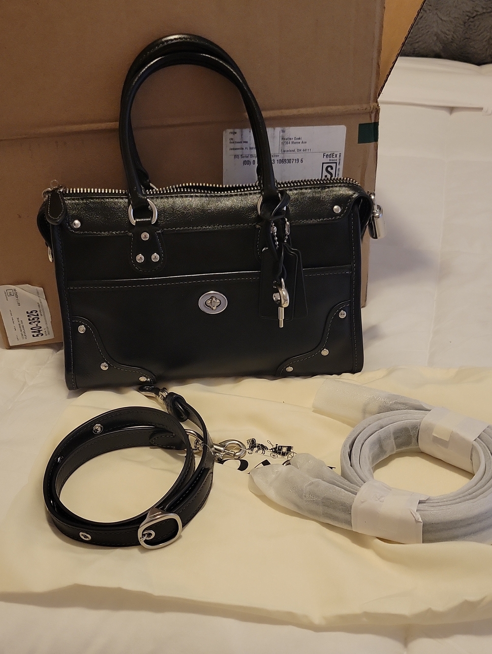 NWT Coach Rhyder 24 Glazed Black